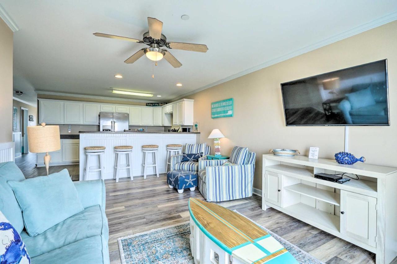 Ocean-View Oak Island Condo, 1 Block To Beach! المظهر الخارجي الصورة