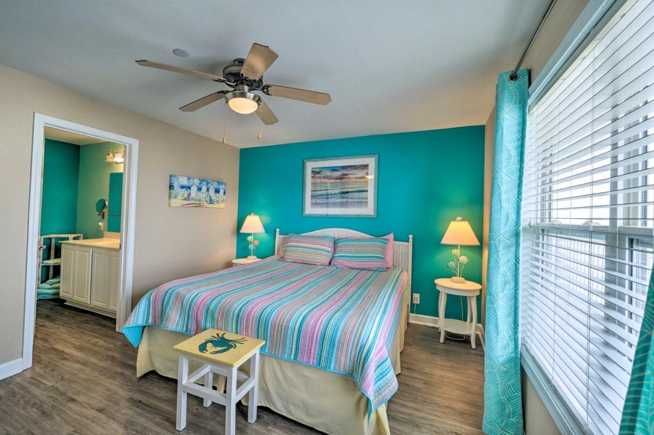Ocean-View Oak Island Condo, 1 Block To Beach! المظهر الخارجي الصورة