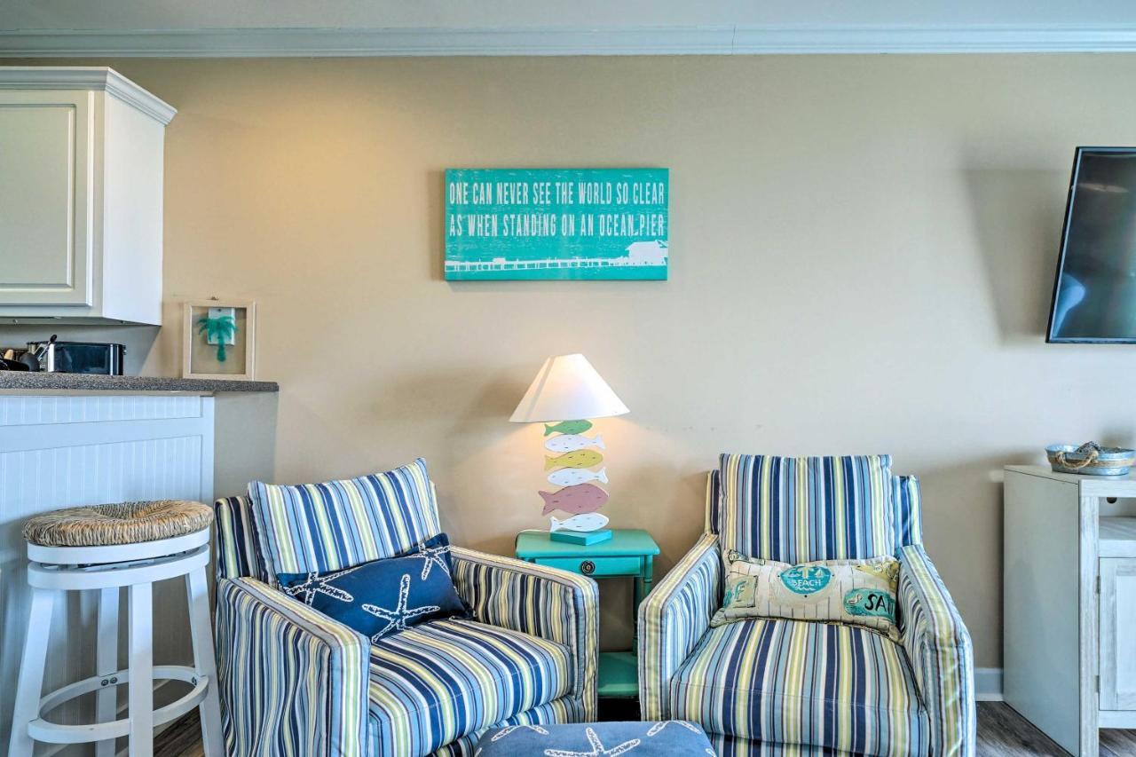 Ocean-View Oak Island Condo, 1 Block To Beach! المظهر الخارجي الصورة