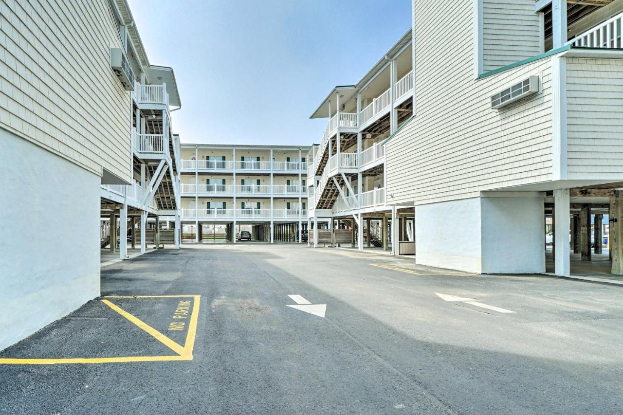 Ocean-View Oak Island Condo, 1 Block To Beach! المظهر الخارجي الصورة