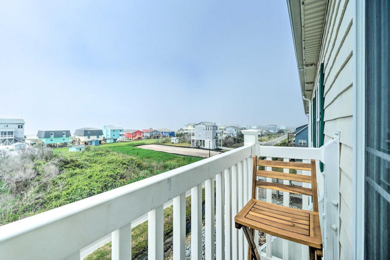 Ocean-View Oak Island Condo, 1 Block To Beach! المظهر الخارجي الصورة